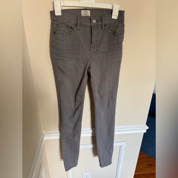 J. Crew Size 26 Gray Lookout High-Rise Skinny 28” Inseam NWOT Casual Jeans - Picture 2 of 9